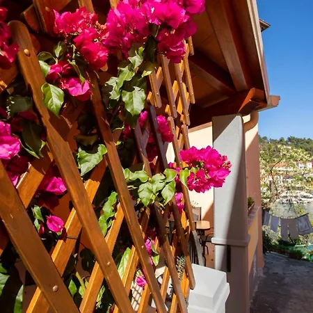 Casa Santo E Albina Rabac