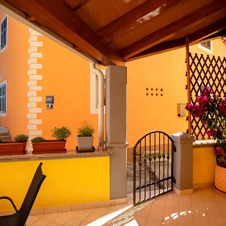 Casa Santo E Albina Tatil Evi Rabac