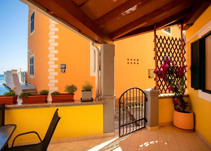 Casa Santo E Albina Nyaraló Rabac