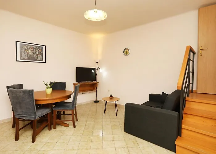 Casa Santo E Albina Nyaraló *