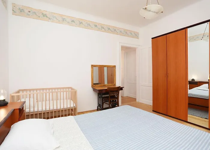 Casa Santo E Albina Nyaraló *